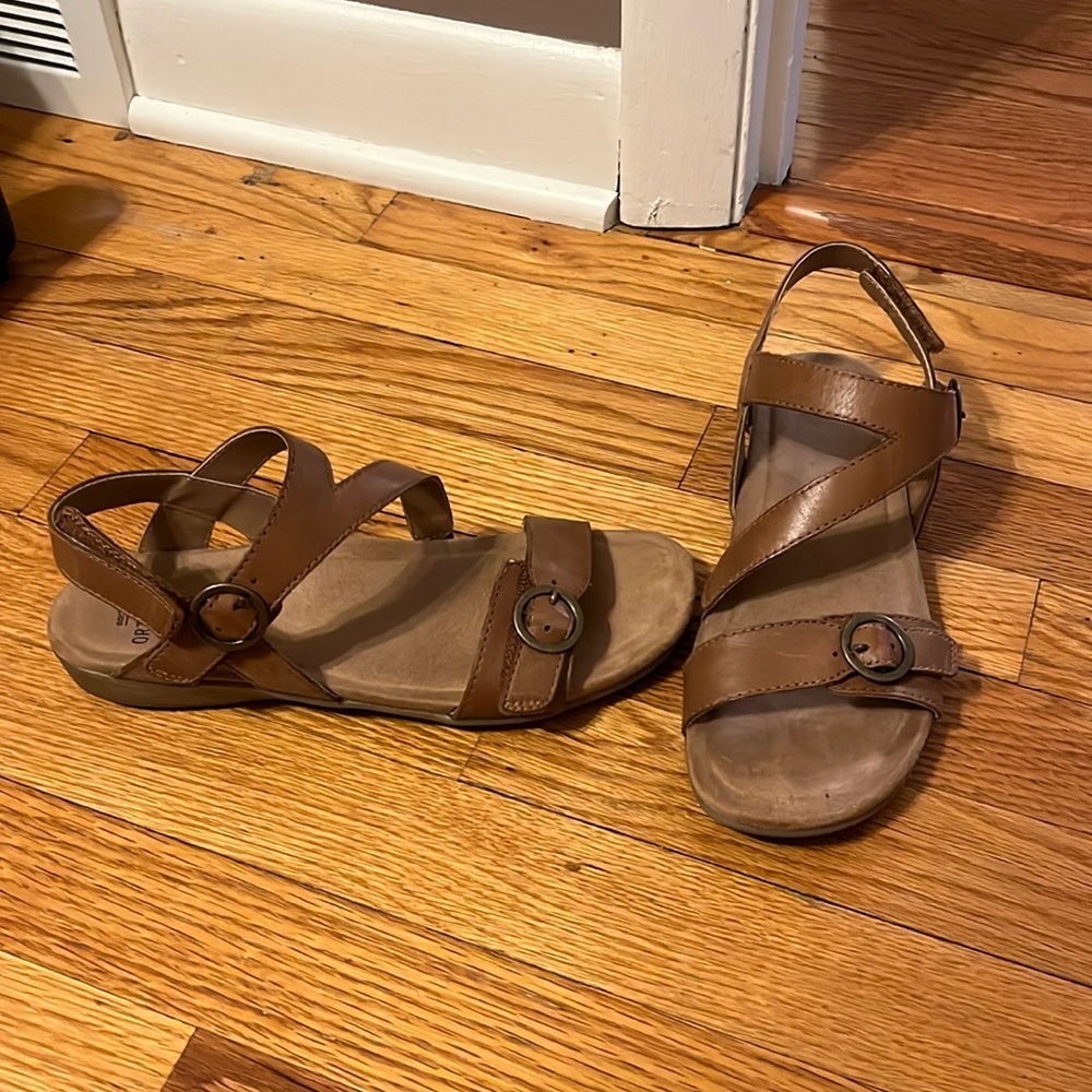 Velcro, leather sandals